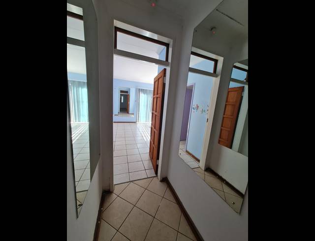 266M² BUILDING FOR SALE IN RUSTENBURG CENTRAL